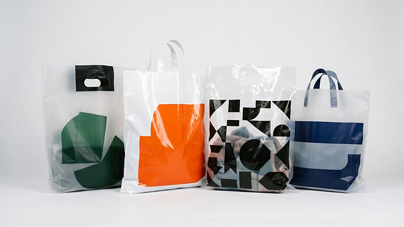 Custom printed plastic retail bags